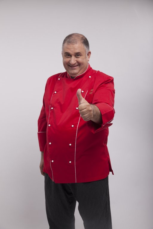 Horia Vîrlan vă învaţă cum să pregătiţi o masă festivă fără cusur. Iată ce trebuie să faceţi!