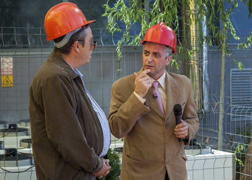 Senzaţionescu face turul de onoare al combinatului poporului