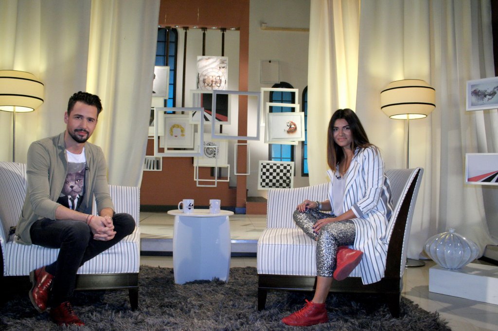 Ale Blake despre cântăreţele din România: „Majoritatea sunt vulgare”