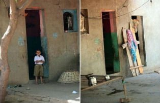 Incredibil, dar adevarat. Cum traiesc oamenii in satul in care nici casele, nici toaletele publice nu au usi