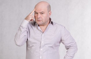 Mistretzu’ de la „Cronică” a primit de ziua lui propriul volum de poezii