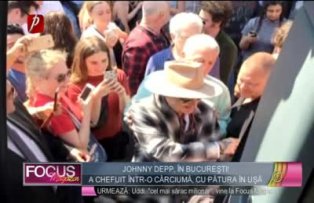 Johnny Depp in Bucuresti! A chefuit intr-o carciuma, cu patura in usa!