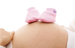 Scrisoarea emotionanta a unei mame pentru fiica pe care a vrut s-o avorteze: "Lumea mea s-a cutremurat"