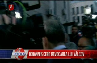 Iohannis cere revocarea lui Valcov