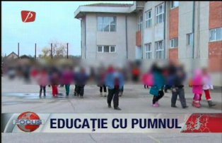 Educatie cu pumnu