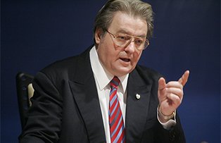 Corneliu Vadim Tudor a murit. Liderul PRM avea 65 de ani