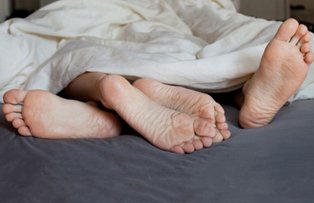 O femeie din Bucuresti a ajuns la spital in urma unei partide de amor. Ce i-a facut partenerul este greu de crezut