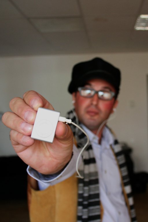 Carcotasii isi premiaza fanii cu IPod-ul lui Dezbracatu’