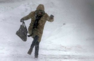 Meteorologii avertizeaza:  Vreme geroasa, cu ninsori slabe, burnita si ceata in urmatoarele zile