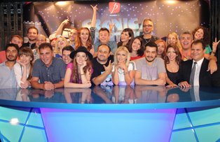 Cronica Cârcotaşilor revine mâine la Prima TV cu noi prezentatori şi un invitat de calibru