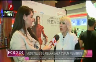 Vedetele se relaxează cu un film bun