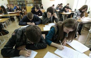 SIMULARE EVALUARE NATIONALA 2015. Ce subiecte au primit elevii la Limba Romana
