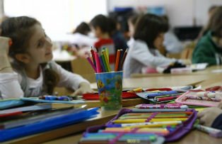 Inscrierile in clasa pregatitoare si clasa I, amanate. Care este noul program