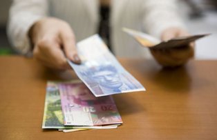 Vesti bune pentru romani! Sase banci sunt de acord cu conversia creditelor din franci elvetieni in lei