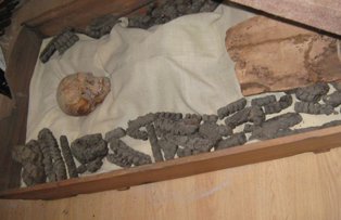 Domniţa din secolul II isi doarme somnul de veci la muzeu. Ce s-a descoperit in sicriul ei