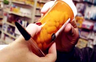 Atentie ce cumparati! Intr-un lant de farmacii din Romania se vand medicamente pentru cancer contrafacute