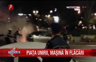 Piata unirii masina in flacari