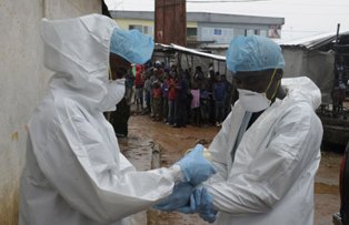 Virusul Ebola a suferit o noua mutatie. Ce spun cercetatorii