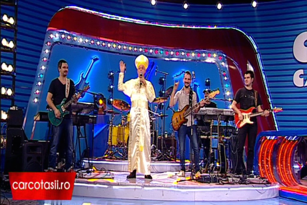 Imbracat in papa, Dezbracatu’ a cantat rock, la Cronica Carcotaşilor