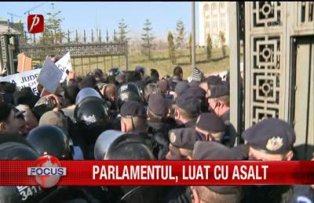 Parlament luat cu asalt