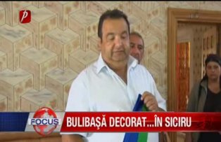 Bulibaşă decorat... în sicriu