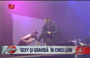 Sexy si gravida in cinci luni