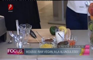 O reţetă şi-o vedetă: Mousse raw vegan, a la Alungulesei!