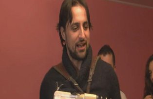 VIDEO / Denis Stefan debuteaza in muzica. Ce melodie de petrecere ii dedica Nicoletei Luciu, la "Nunti de poveste"