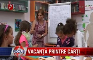 Vacanţă printre cărţi