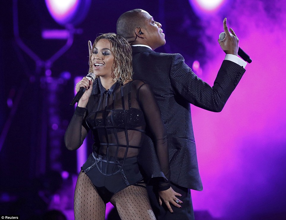 Beyonce schimbare radicală de look! Cum şi-a şocat fanii cântareaţa