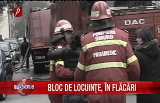 Bloc de locuinte, in flacari
