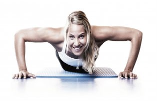 Ti-e lene sa te apuci de sport? Fa asta si vei fi in forma