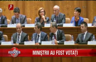 Ministrii au fost votati