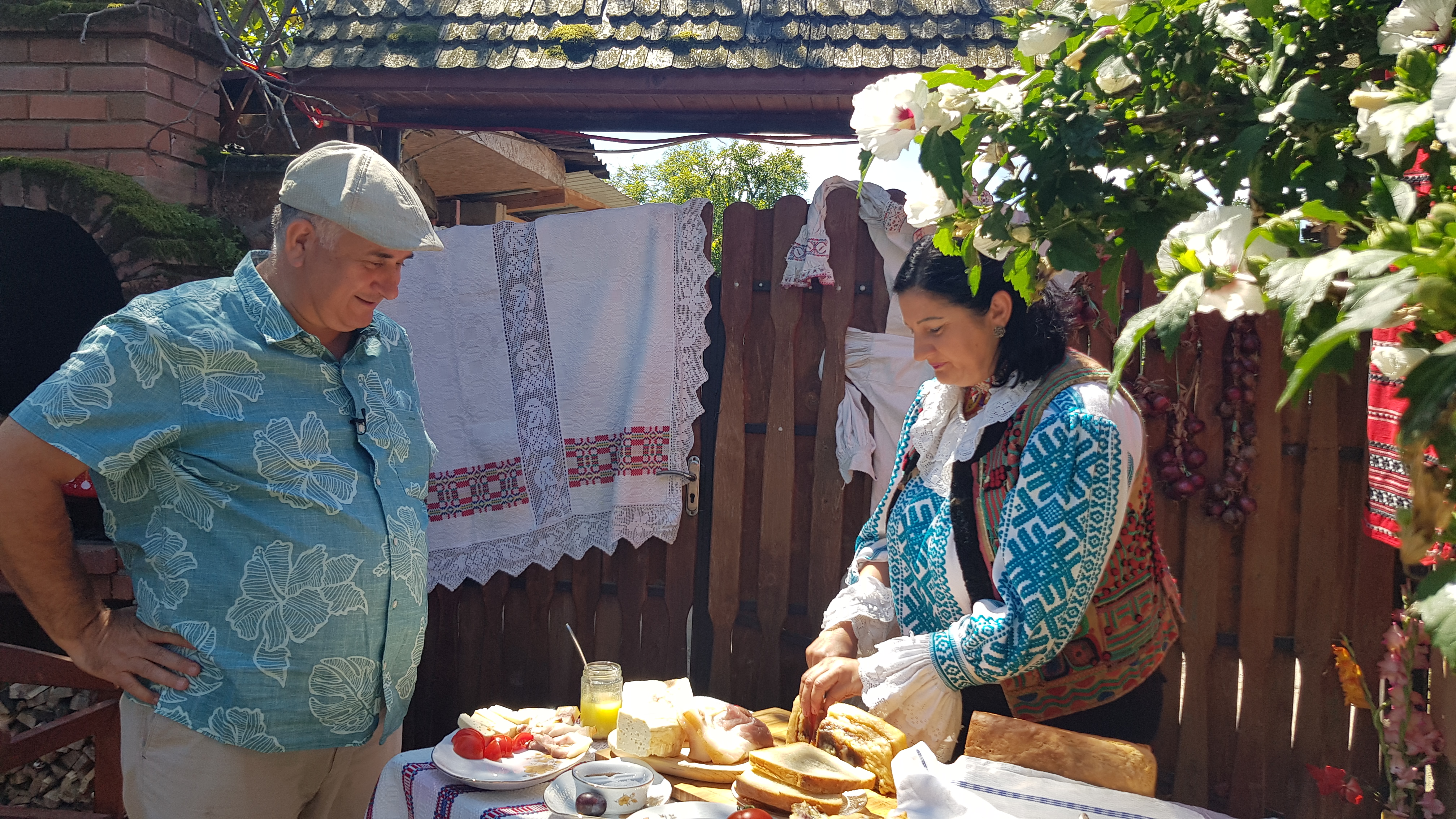 Vineri, 23 octombrie, de la ora 20.00,  Moşocoarne, chisăliţă şi papă-n groscior vedetele emisiunii Alege reţeta naţională