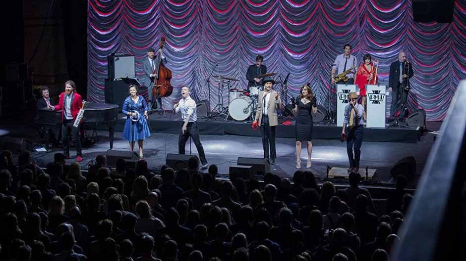 Scott Bradlee’s Postmodern Jukebox sau experienta de concert ca o petrecere in stilul Great Gatsby